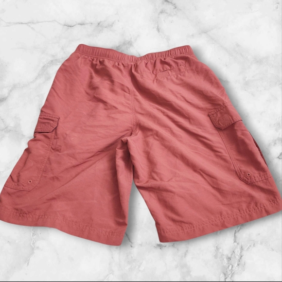 L.L. Bean Men's Coral Cargo Shorts - Picture 2 of 7